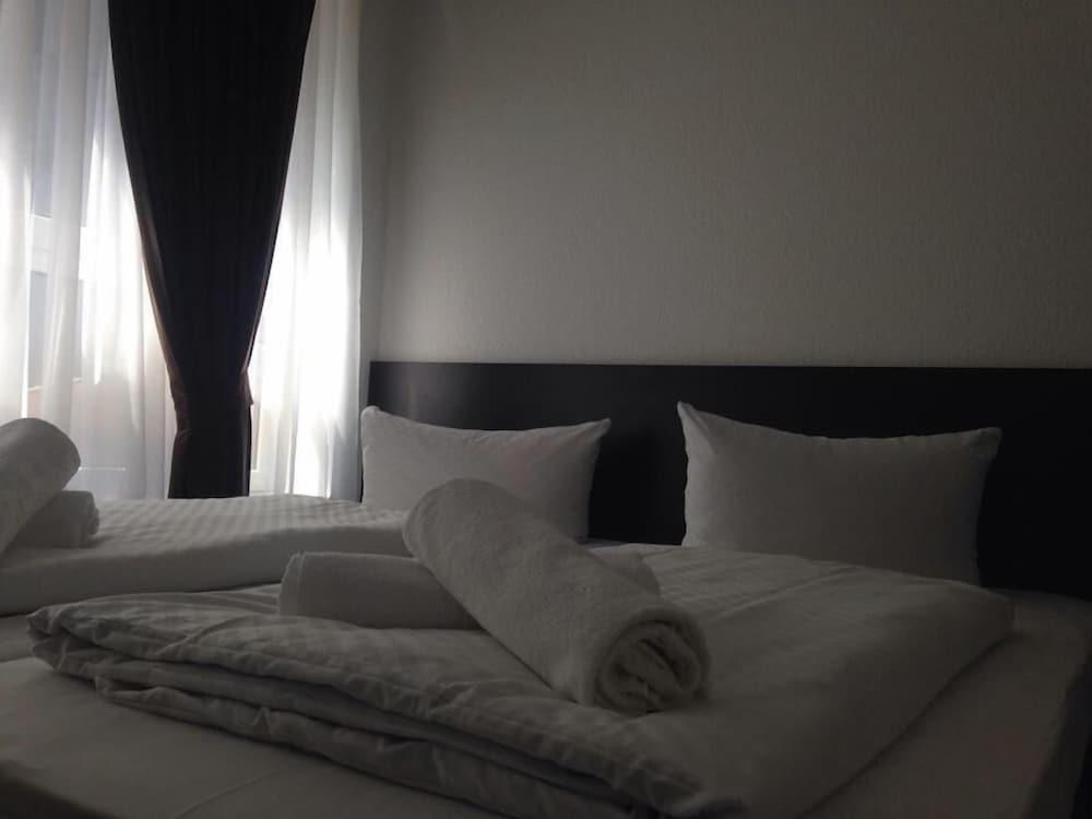 Mosel Hotel Frankfurt am Main Eksteriør billede