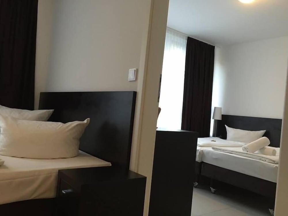 Mosel Hotel Frankfurt am Main Eksteriør billede