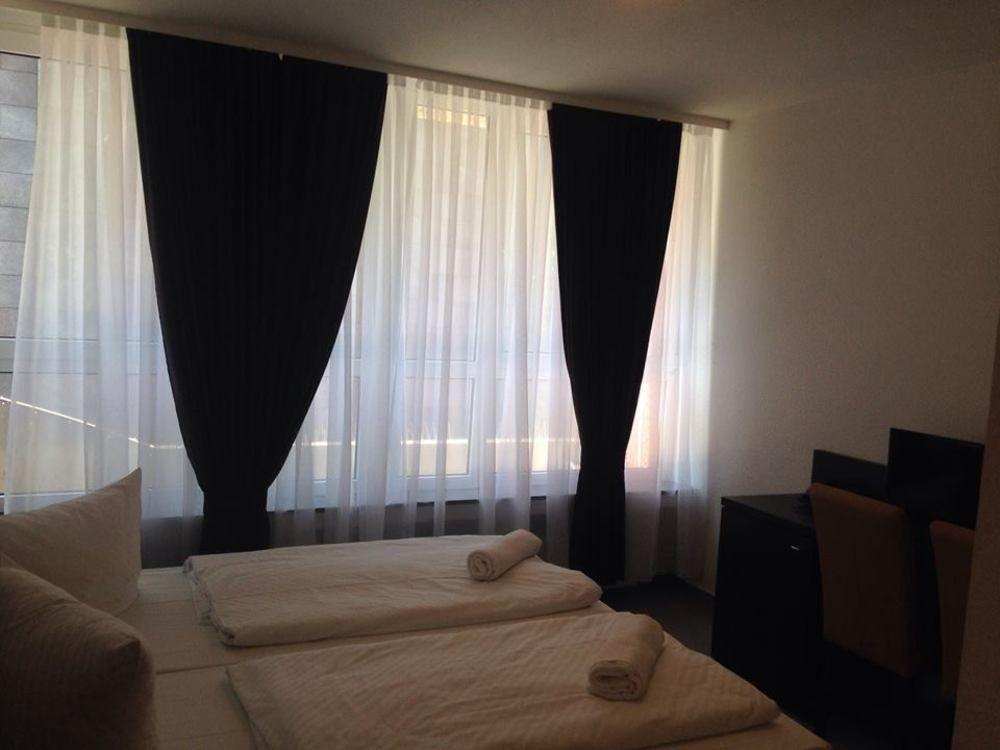 Mosel Hotel Frankfurt am Main Eksteriør billede