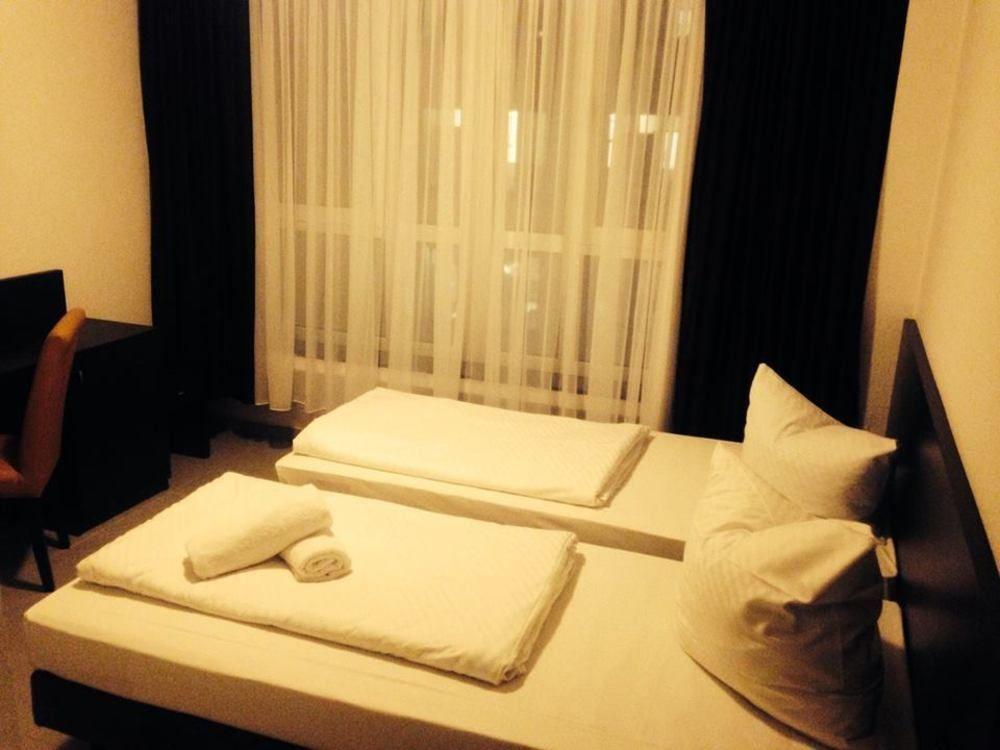 Mosel Hotel Frankfurt am Main Eksteriør billede