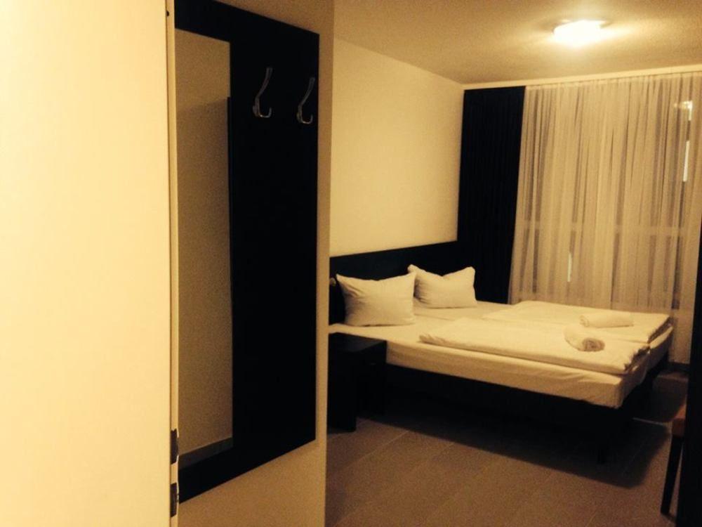 Mosel Hotel Frankfurt am Main Eksteriør billede