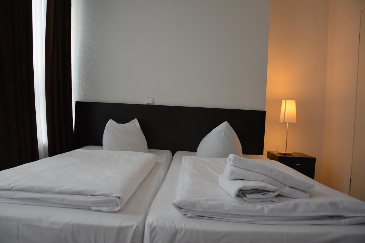 Mosel Hotel Frankfurt am Main Eksteriør billede