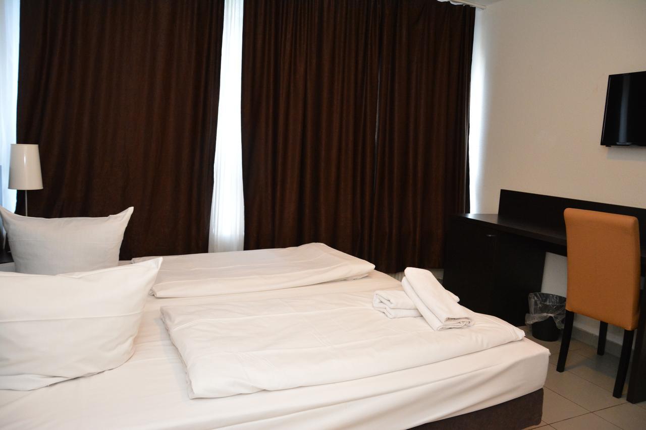 Mosel Hotel Frankfurt am Main Eksteriør billede