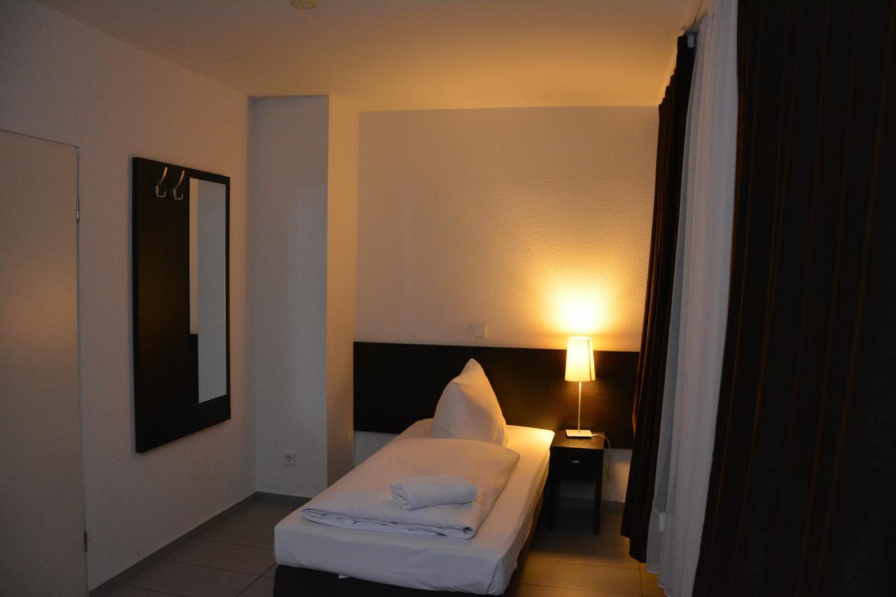 Mosel Hotel Frankfurt am Main Eksteriør billede
